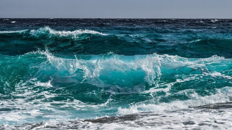 English version ! Sea you on the shore…