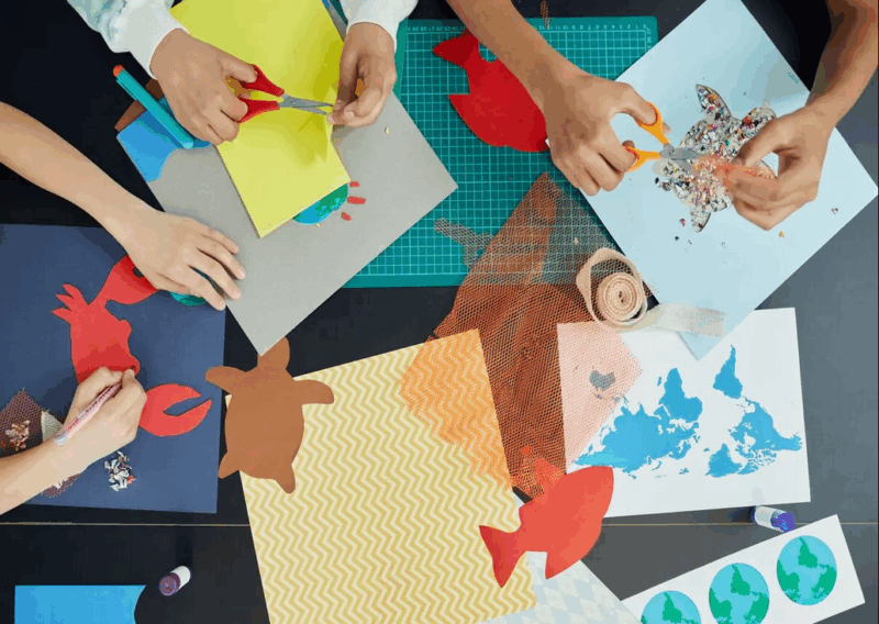 Atelier collage « L’histoire est à toi… »