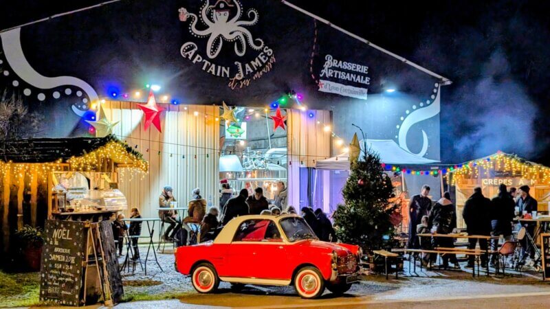 Le petit marché de Noël de la brasserie